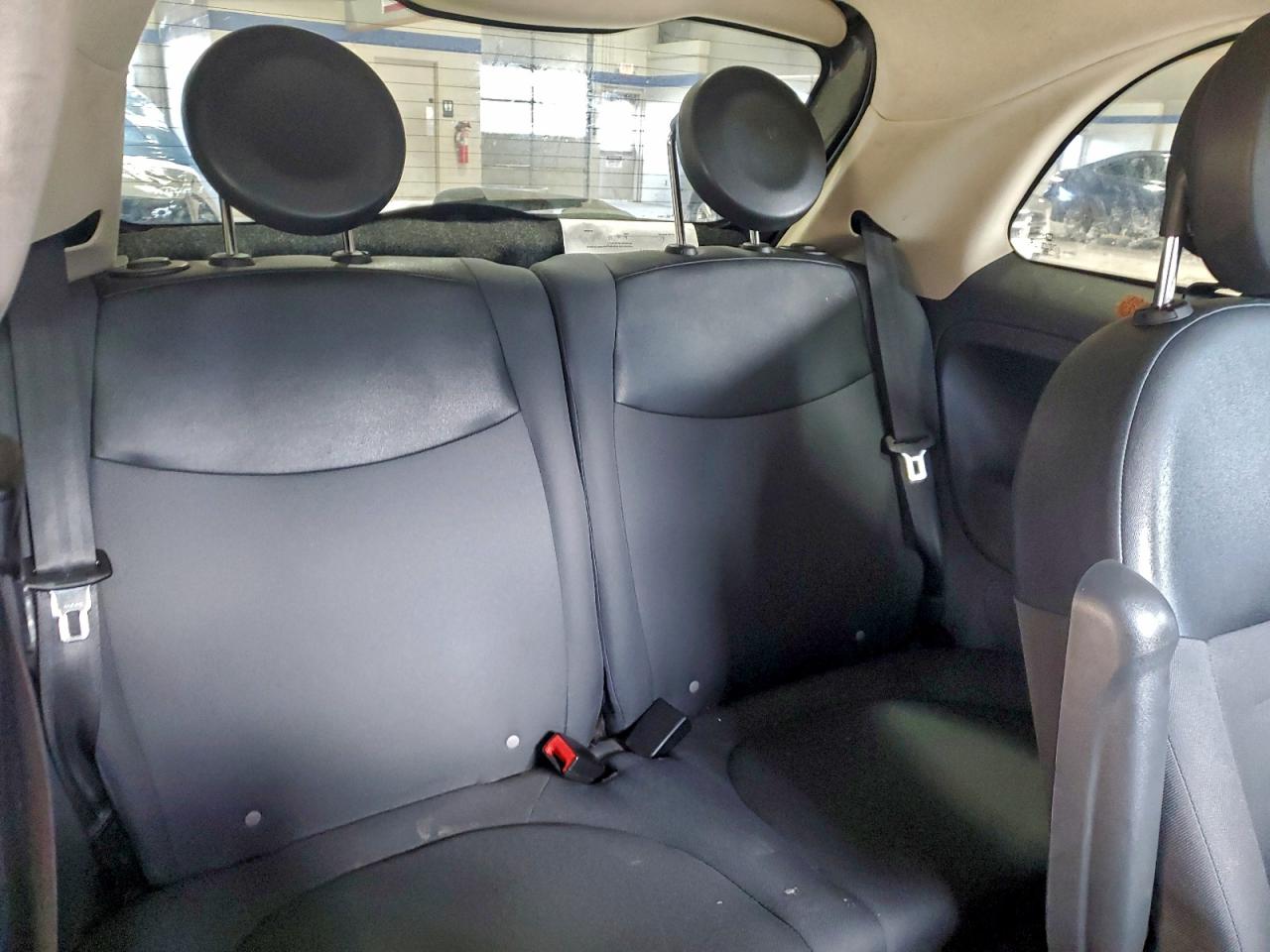 2015 FIAT 500 POP photo 10