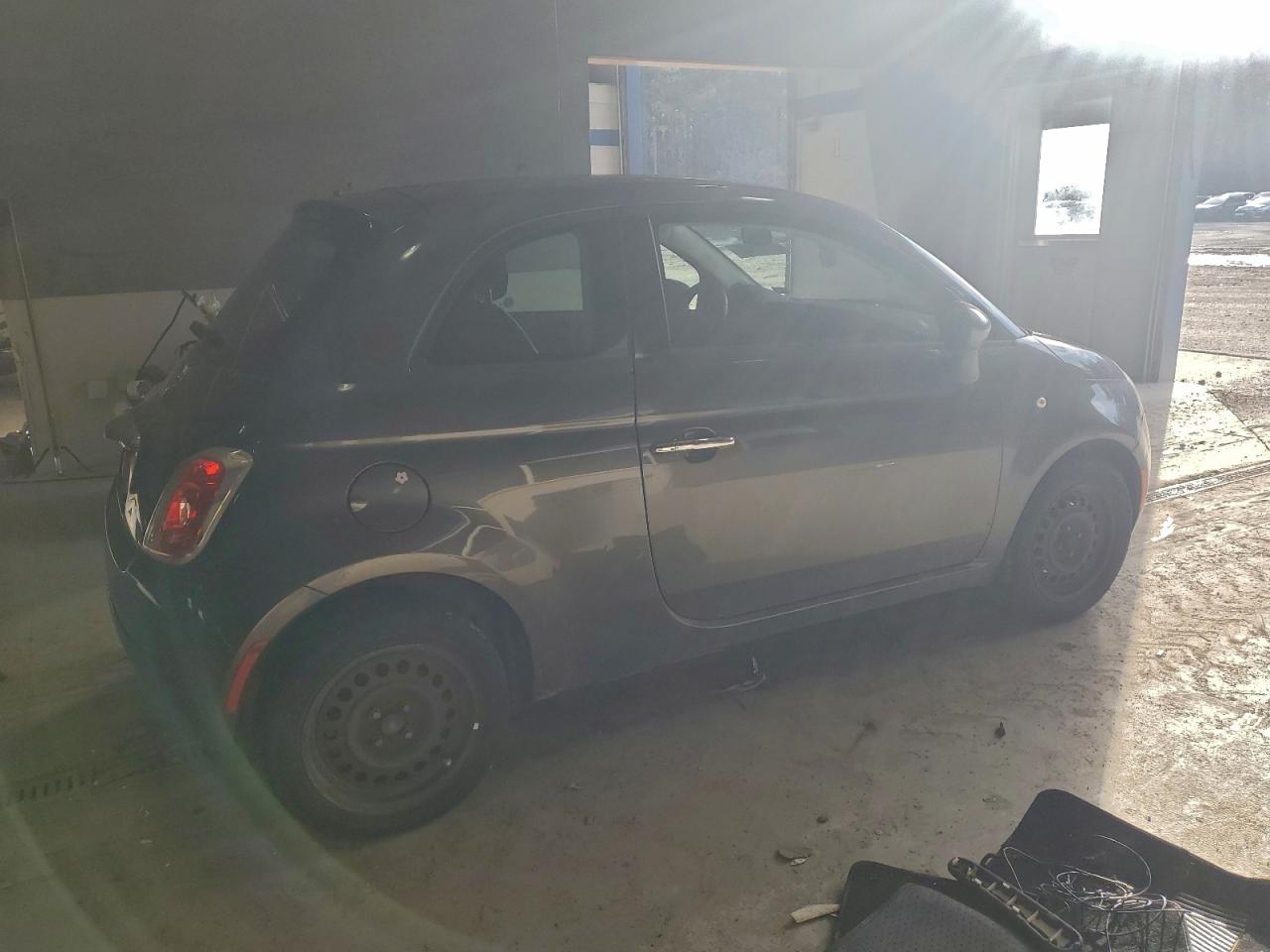 2015 FIAT 500 POP photo 3