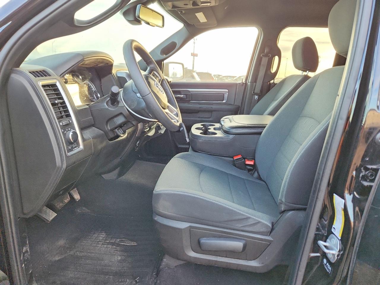 2023 RAM 1500 CLASSIC SLT photo 13