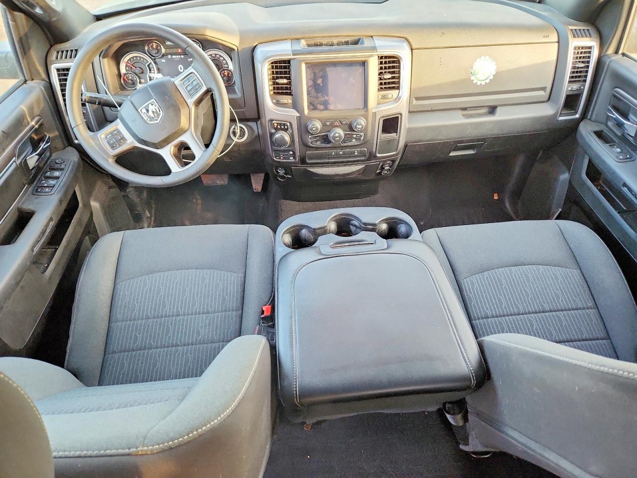 2023 RAM 1500 CLASSIC SLT photo 15