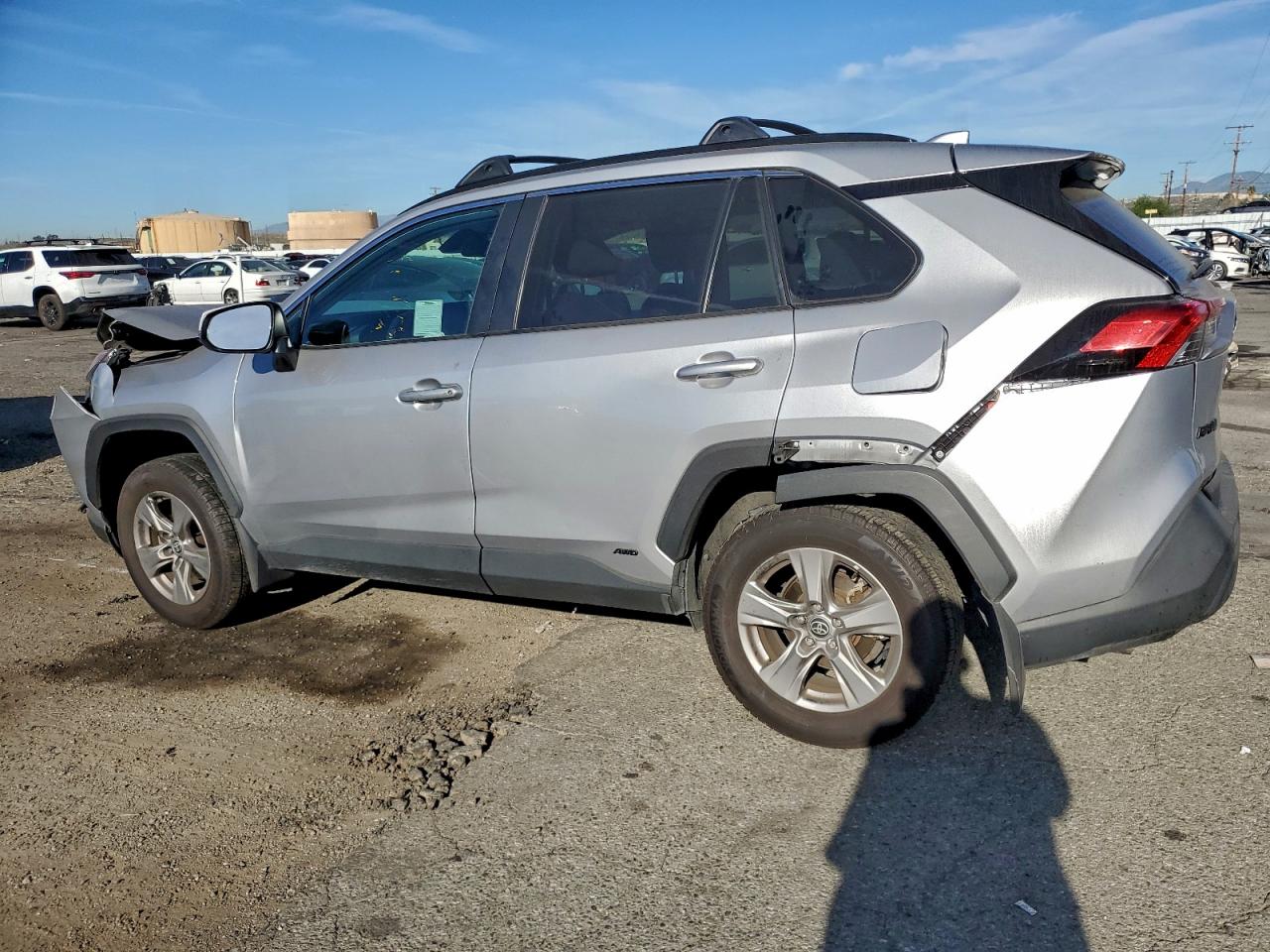 2024 TOYOTA RAV4 XLE photo 2
