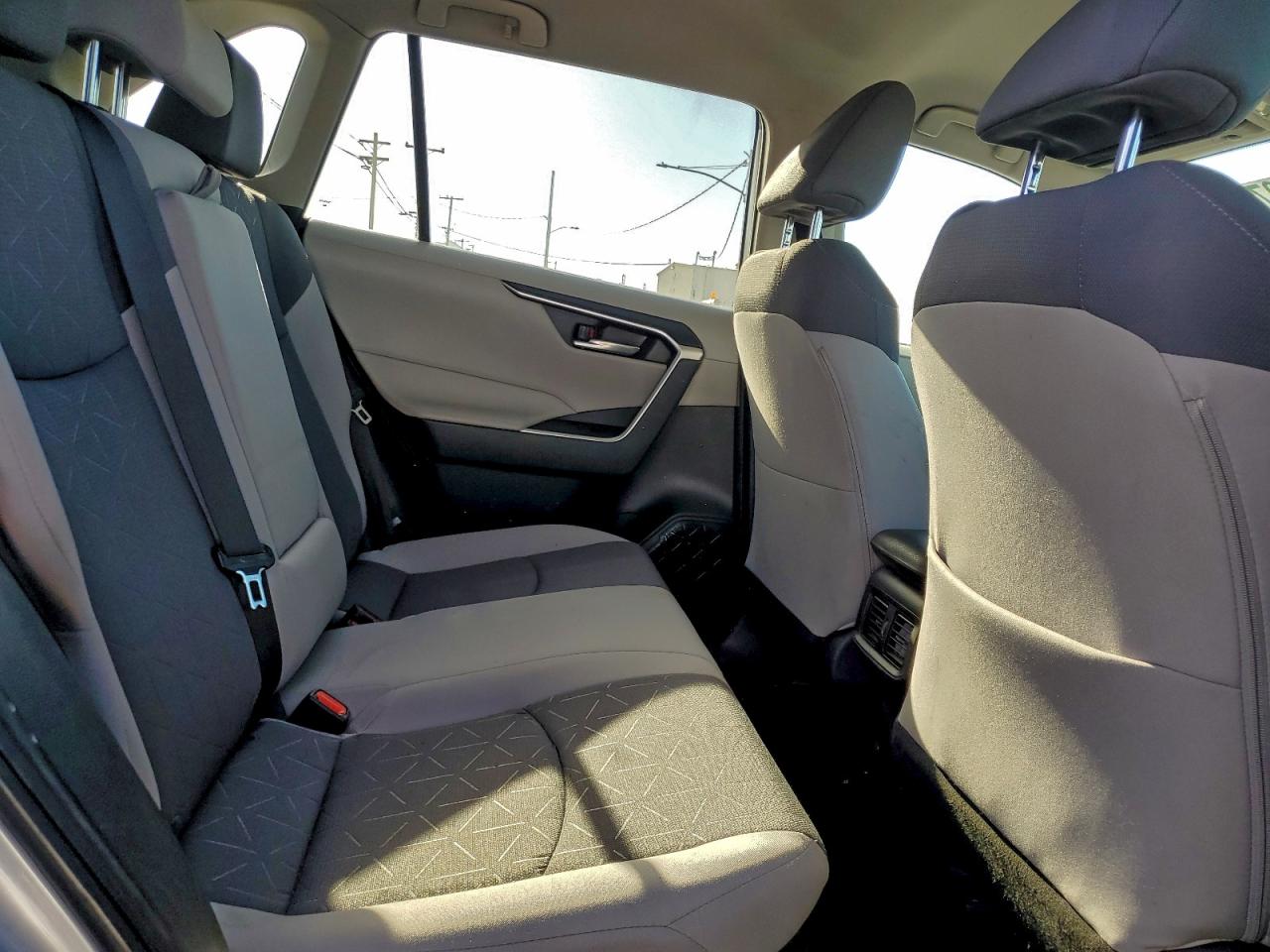 2024 TOYOTA RAV4 XLE photo 11