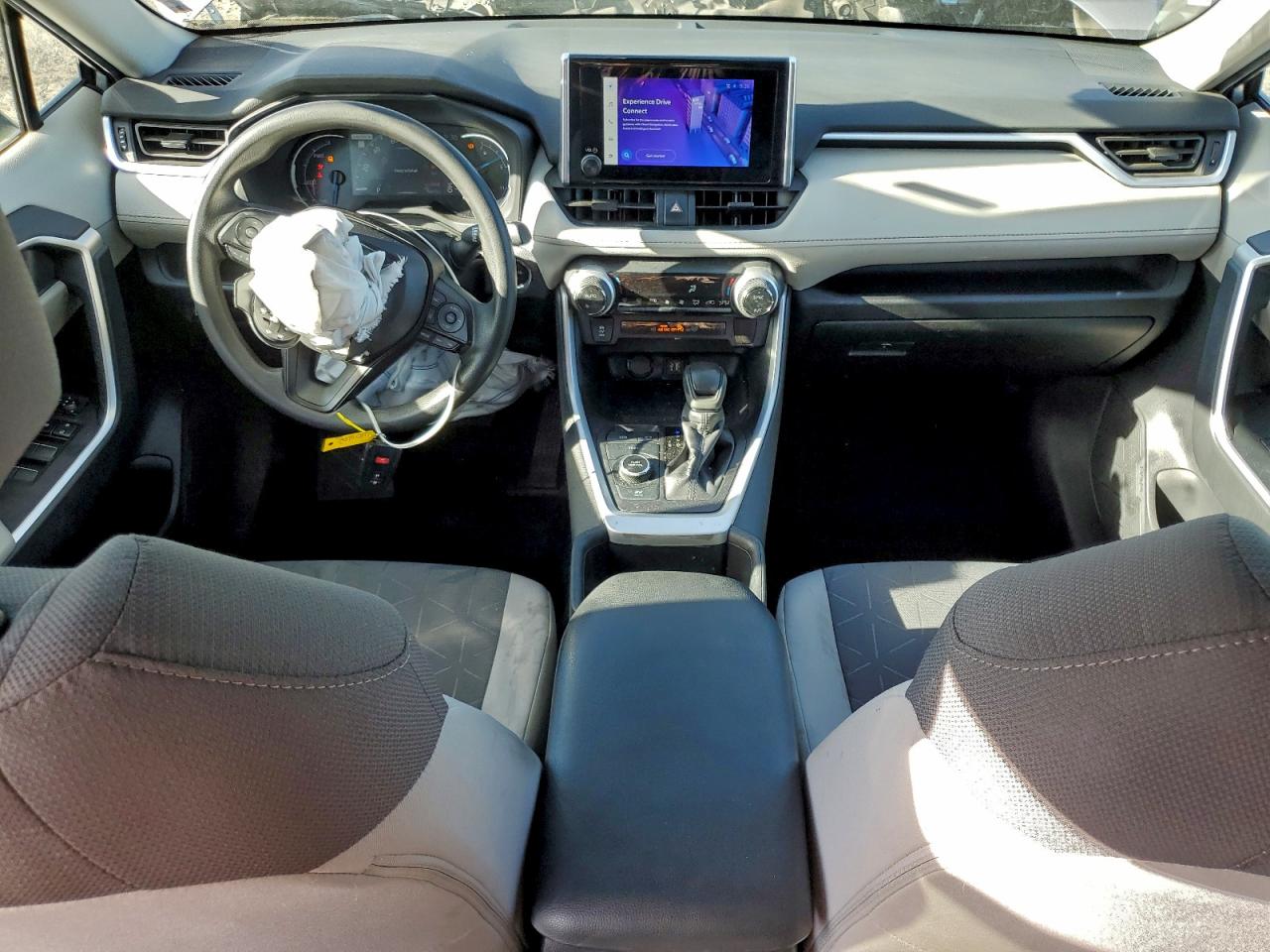 2024 TOYOTA RAV4 XLE photo 8
