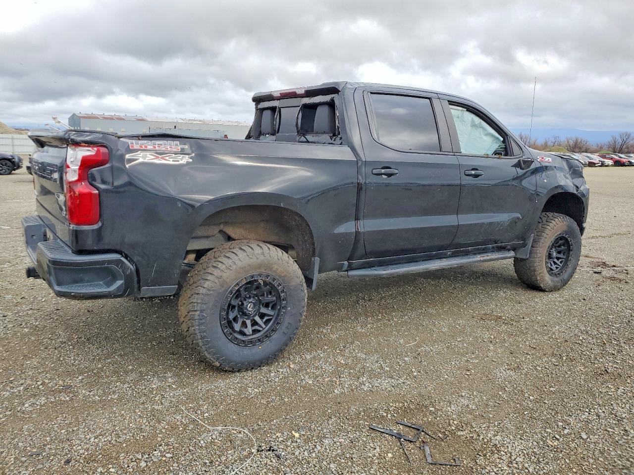 2020 CHEVROLET SILVERADO K1500 LT TRAIL BOSS photo 3