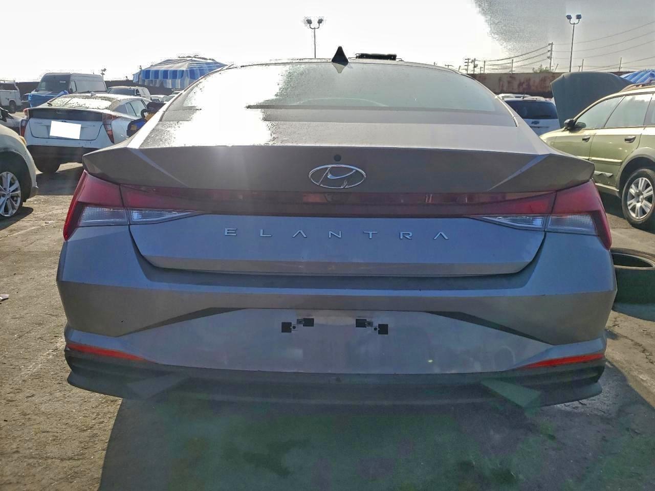 2023 HYUNDAI ELANTRA SEL photo 6