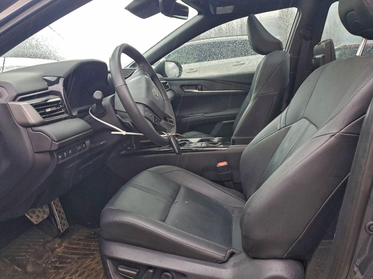 2025 TOYOTA CAMRY XSE photo 7