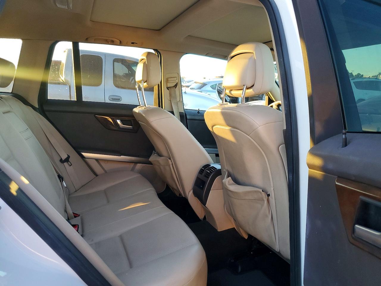 2015 MERCEDES-BENZ GLK 350 photo 11