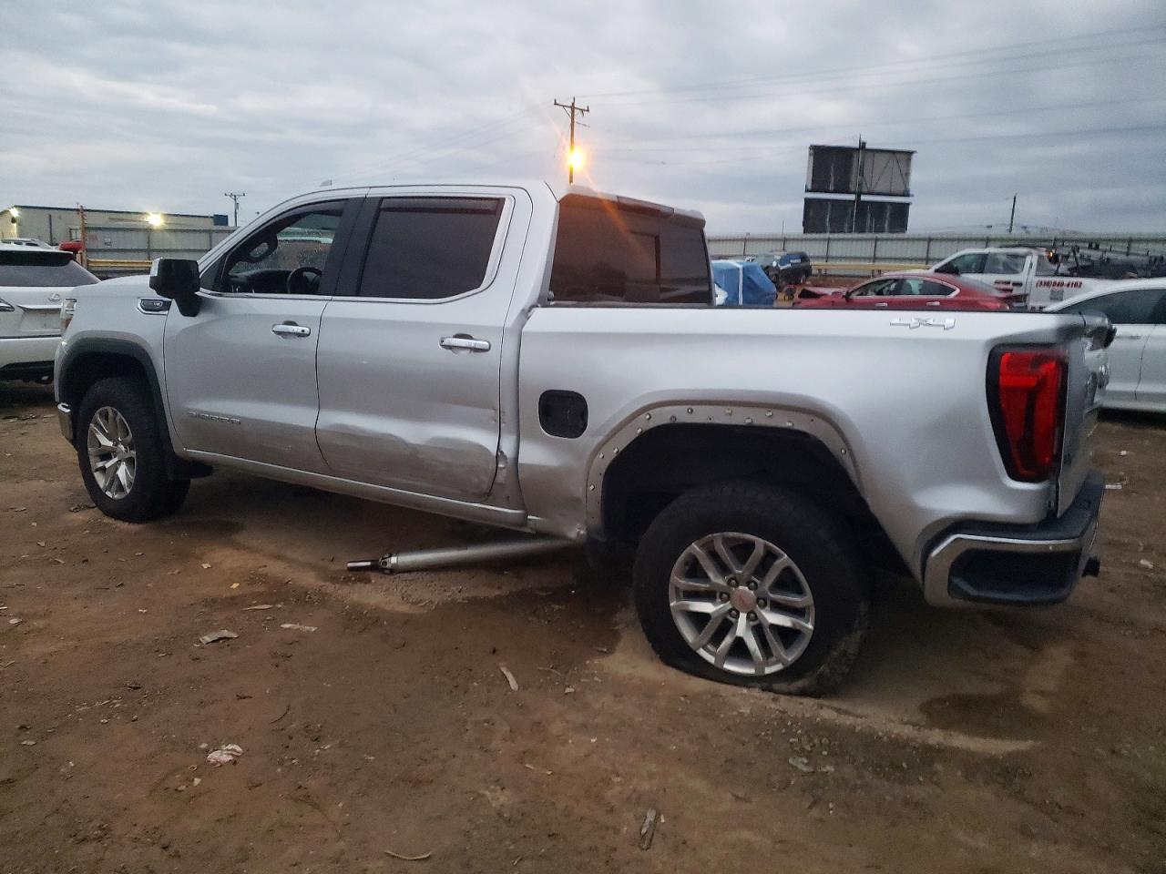 2019 GMC SIERRA K1500 SLT photo 4