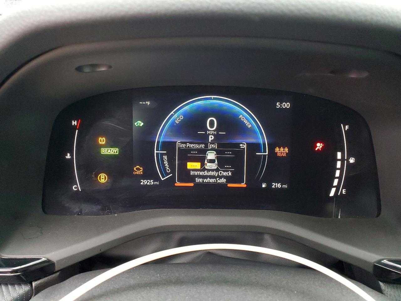 2025 TOYOTA CAMRY XSE photo 9