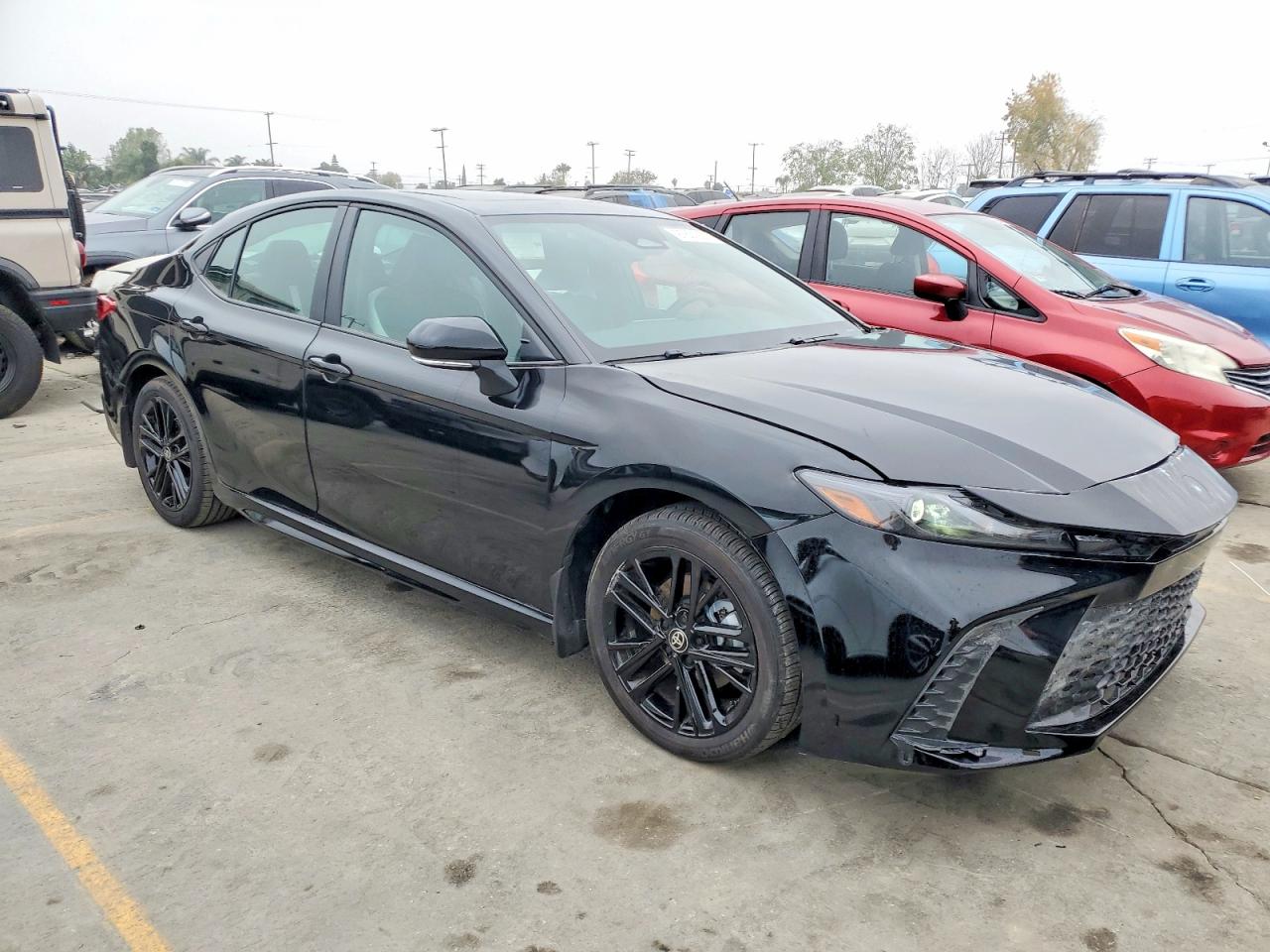 2025 TOYOTA CAMRY XSE photo 4