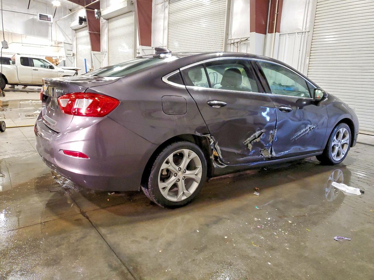 2017 CHEVROLET CRUZE PREMIER photo 3