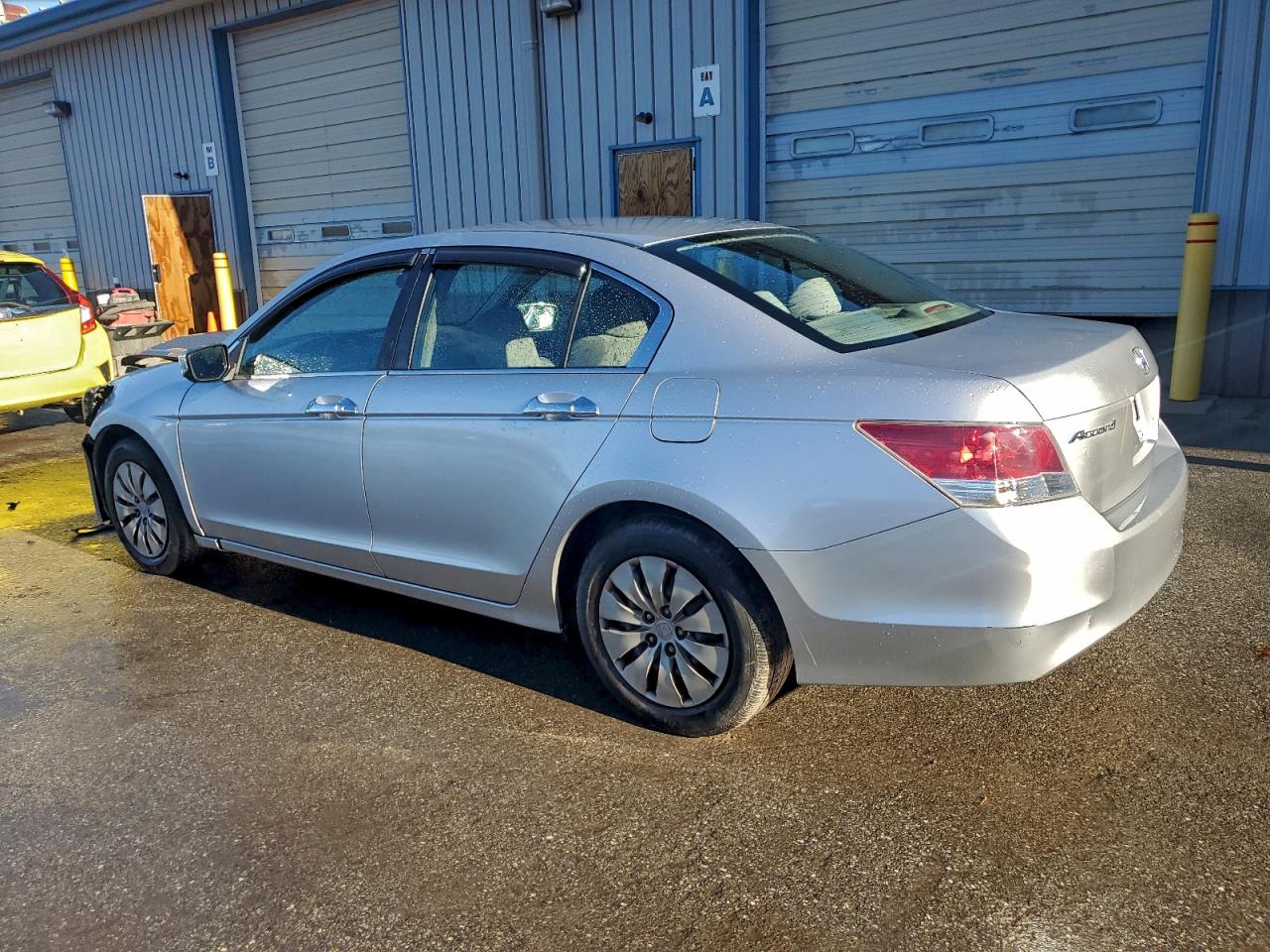 2008 HONDA ACCORD LX photo 2