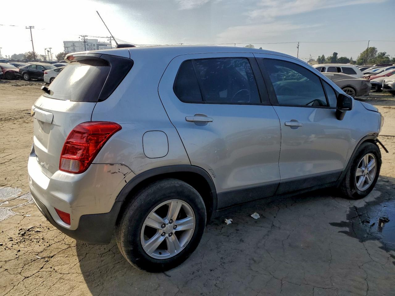 2019 CHEVROLET TRAX LS photo 3