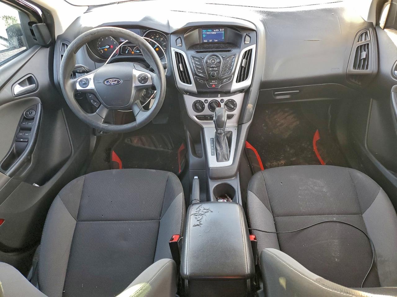 2014 FORD FOCUS SE photo 8