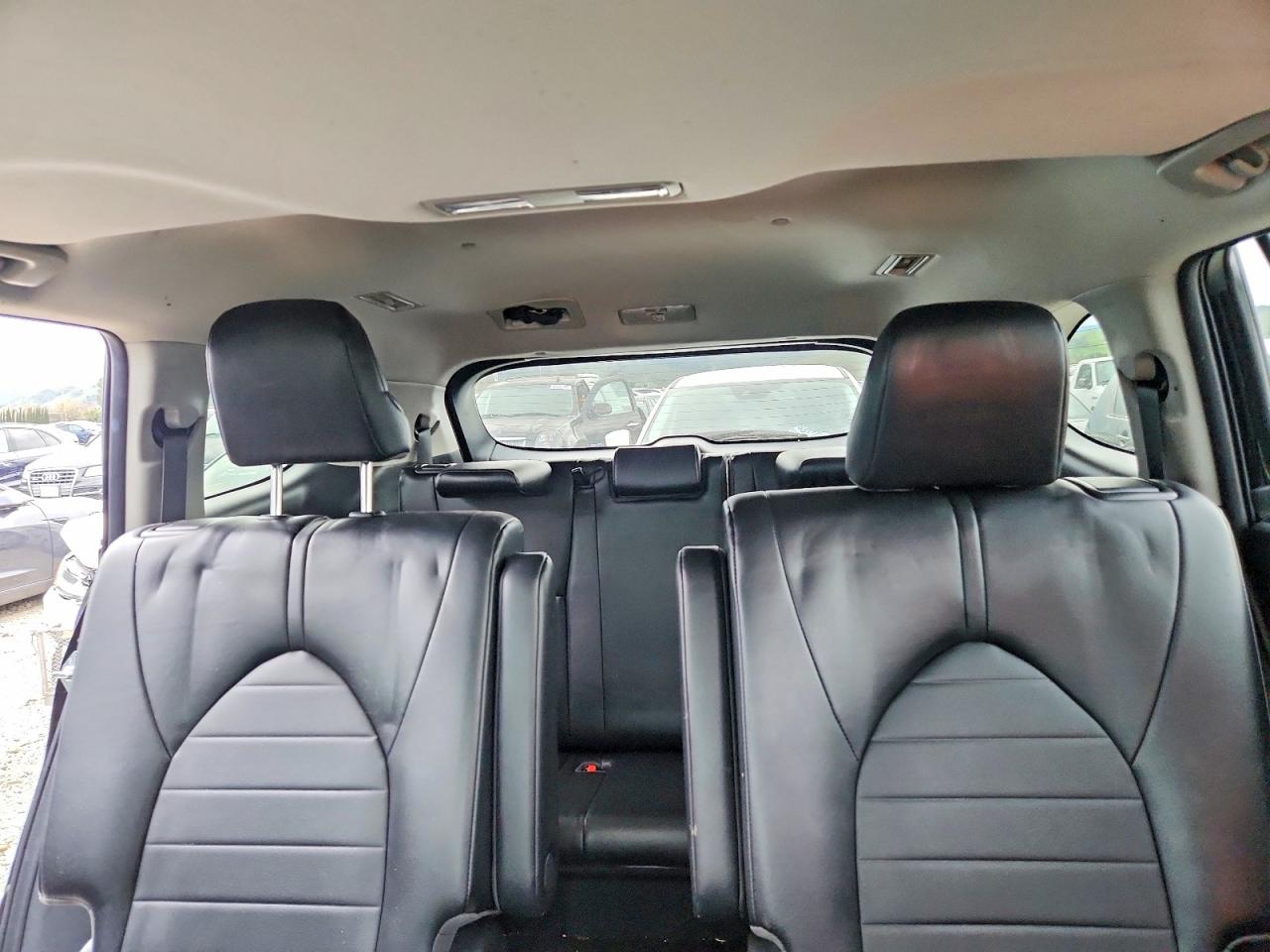 2022 TOYOTA HIGHLANDER XLE photo 10