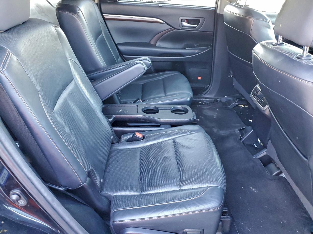 2016 TOYOTA HIGHLANDER LIMITED photo 10
