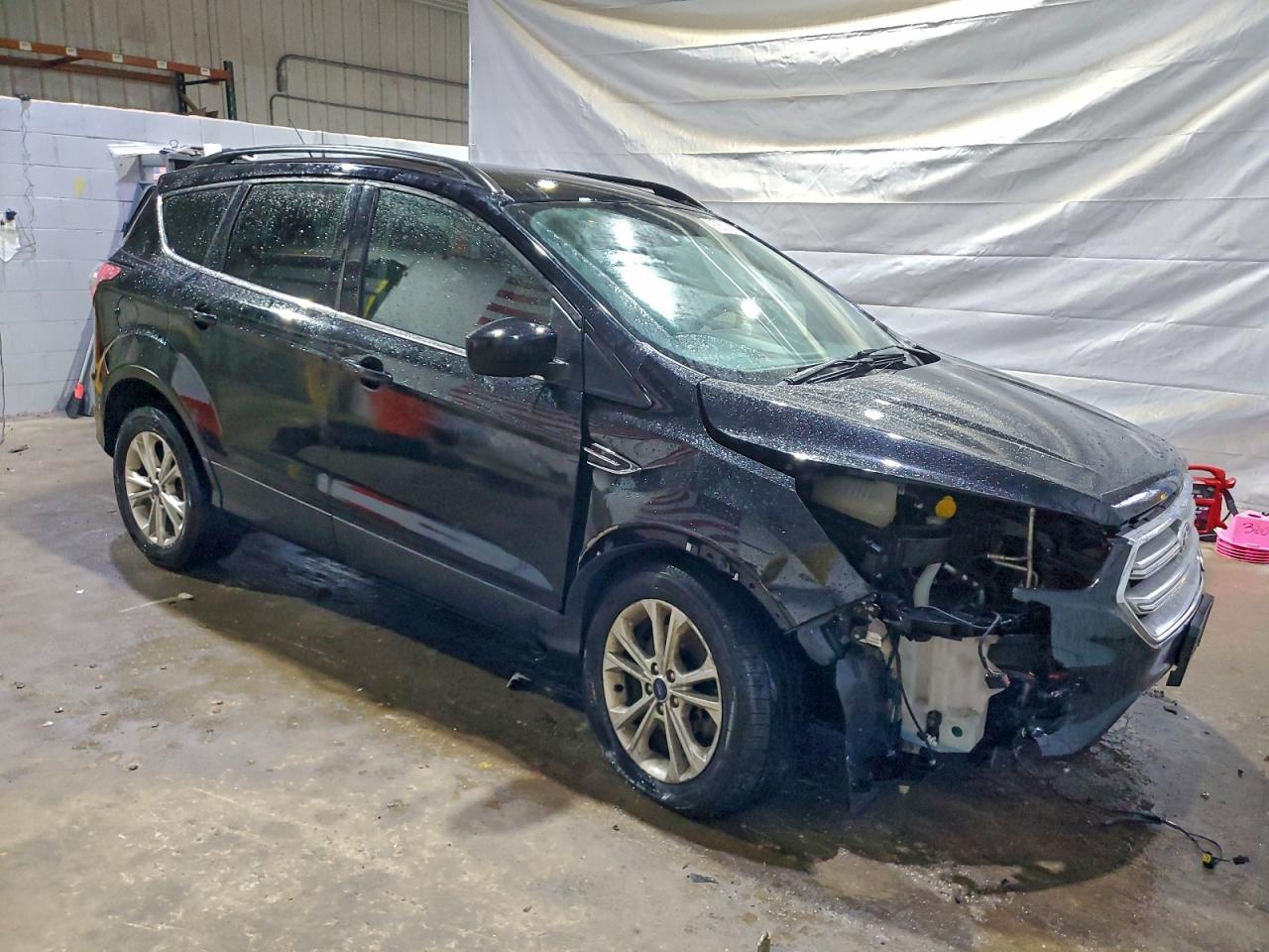 2017 FORD ESCAPE SE photo 4