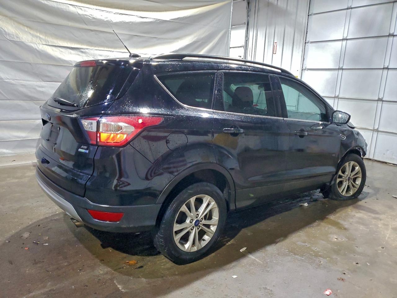 2017 FORD ESCAPE SE photo 3