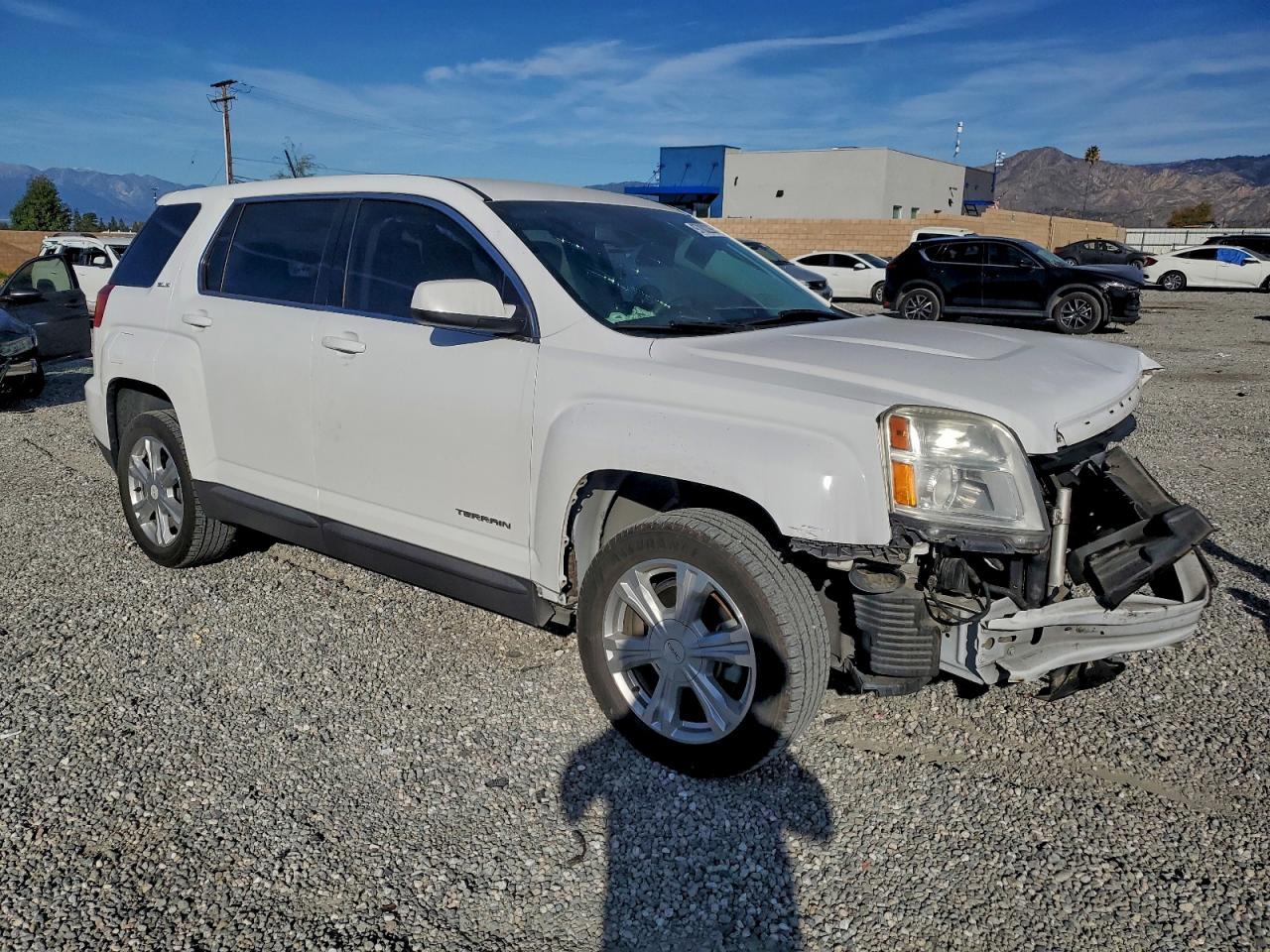 2017 GMC TERRAIN SLE photo 4