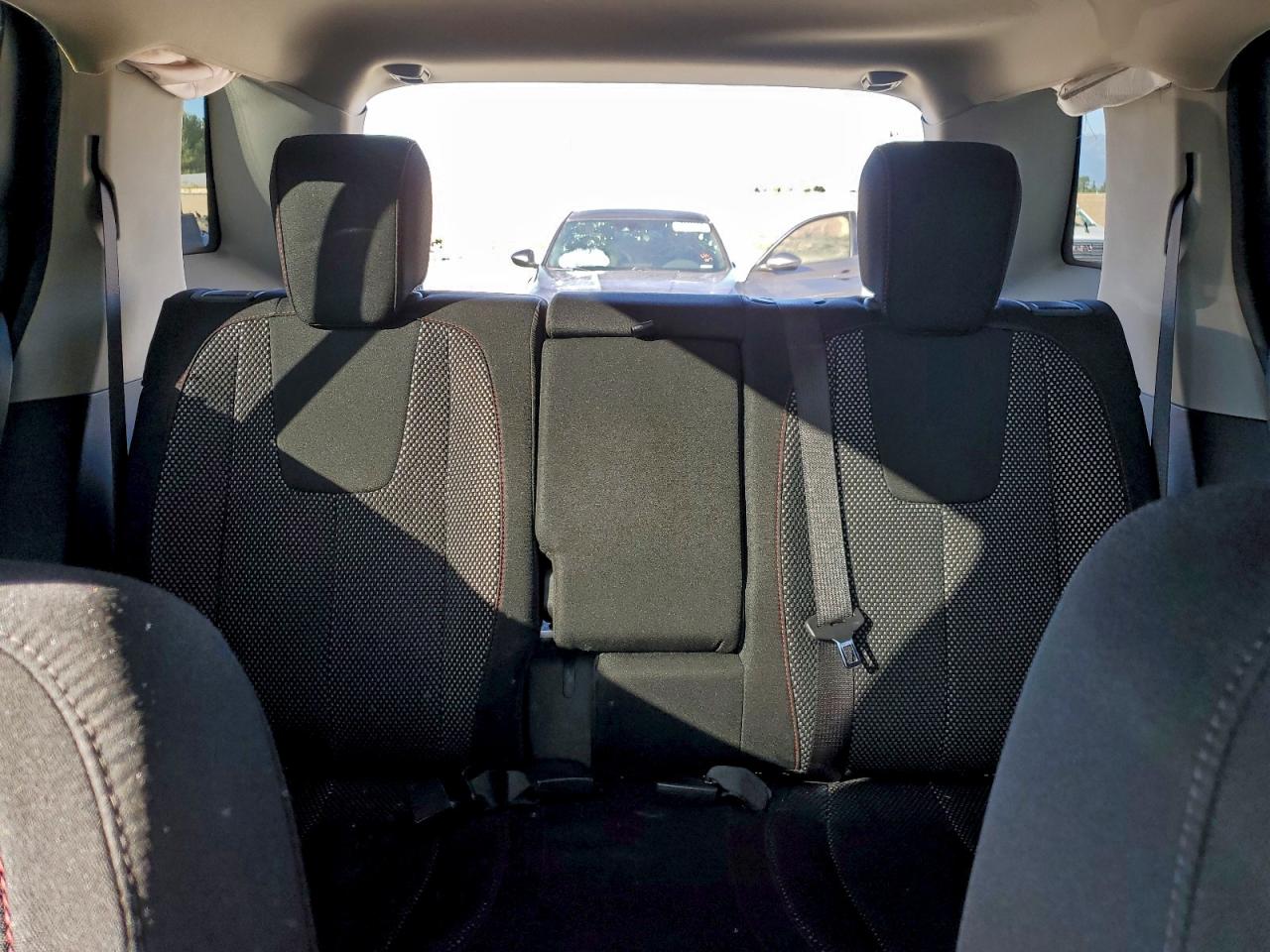 2017 GMC TERRAIN SLE photo 10