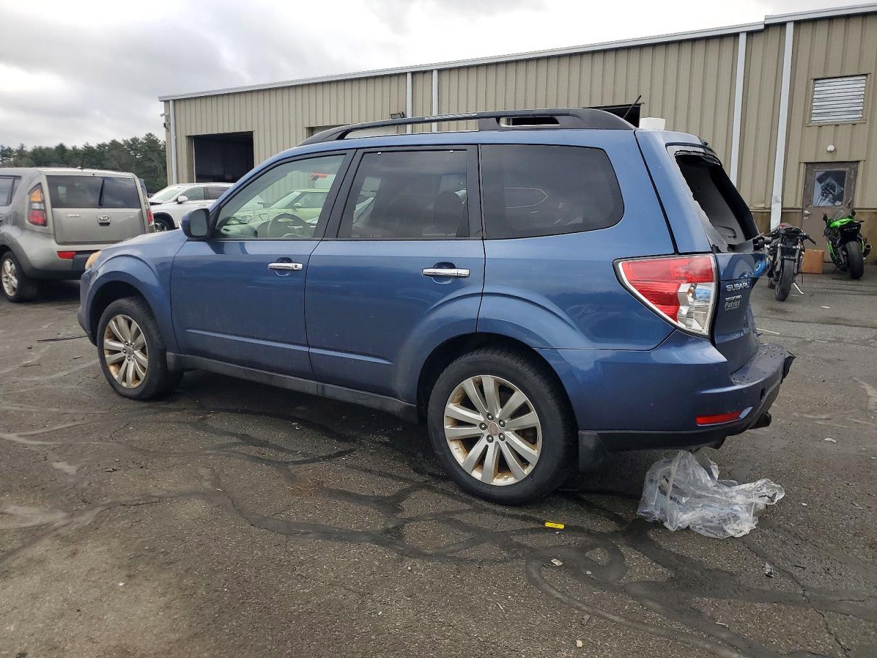 2011 SUBARU FORESTER 2.5X PREMIUM photo 2