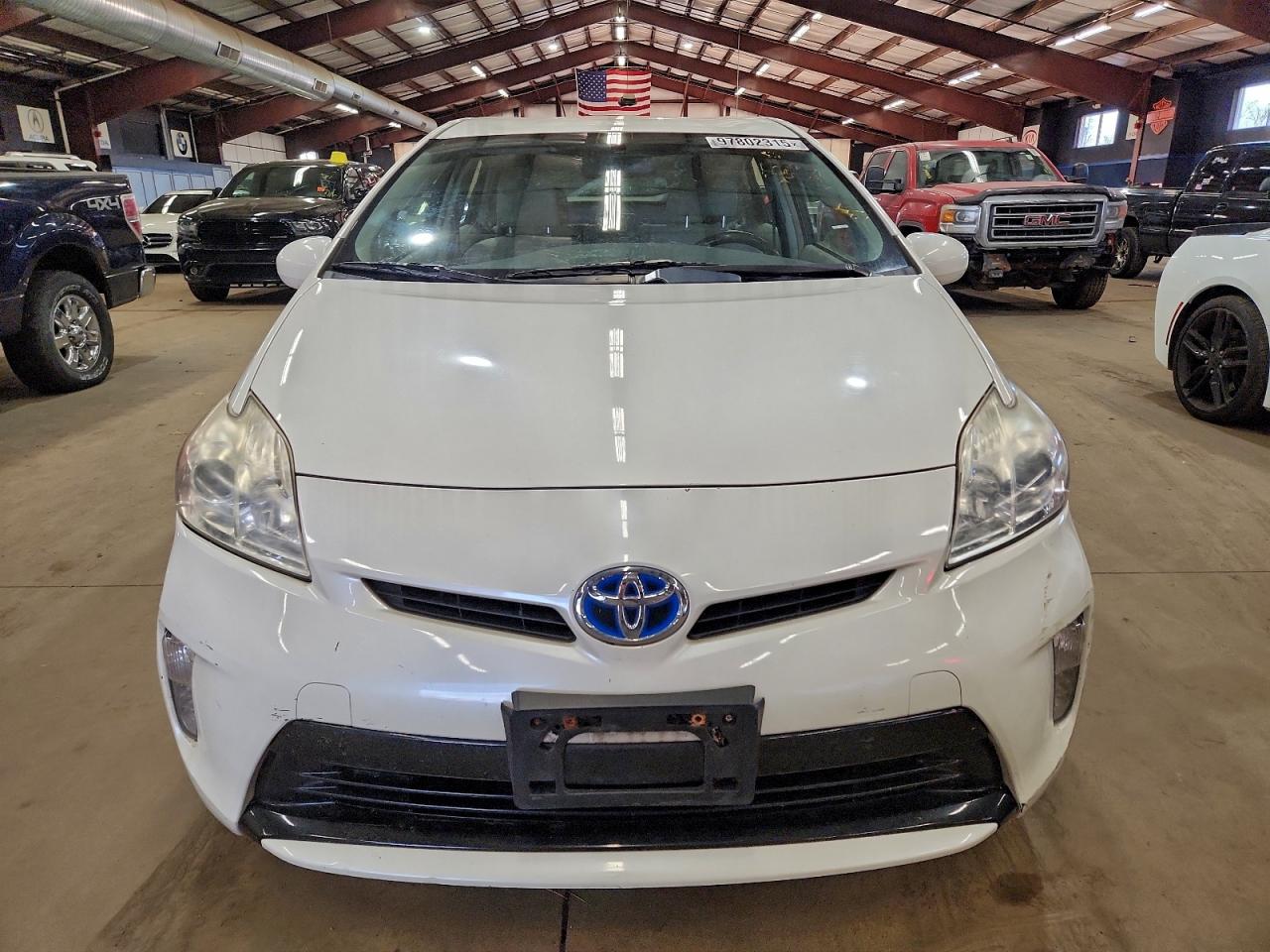 2013 TOYOTA PRIUS photo 5