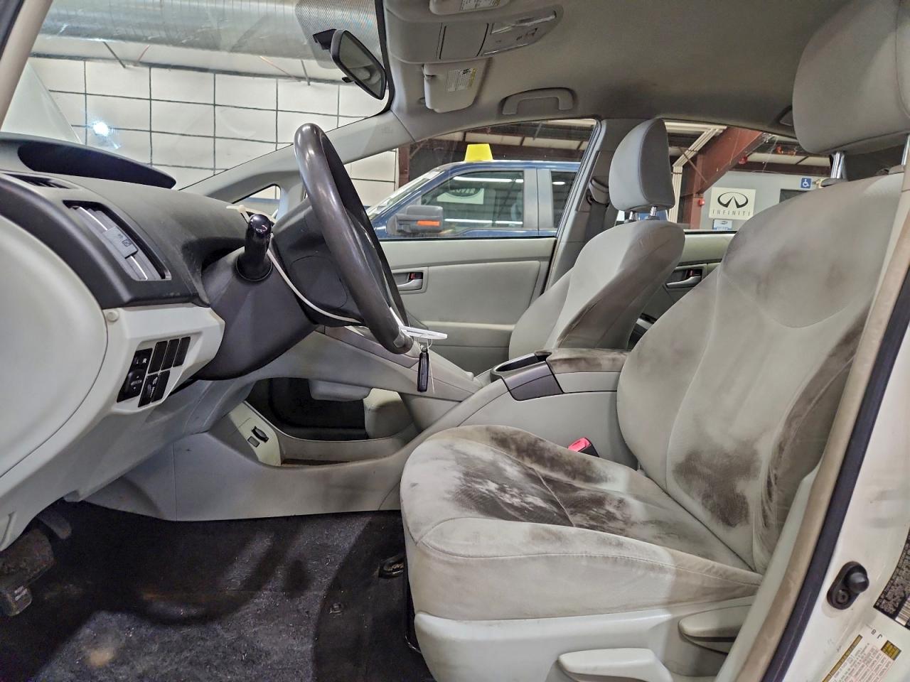 2013 TOYOTA PRIUS photo 7