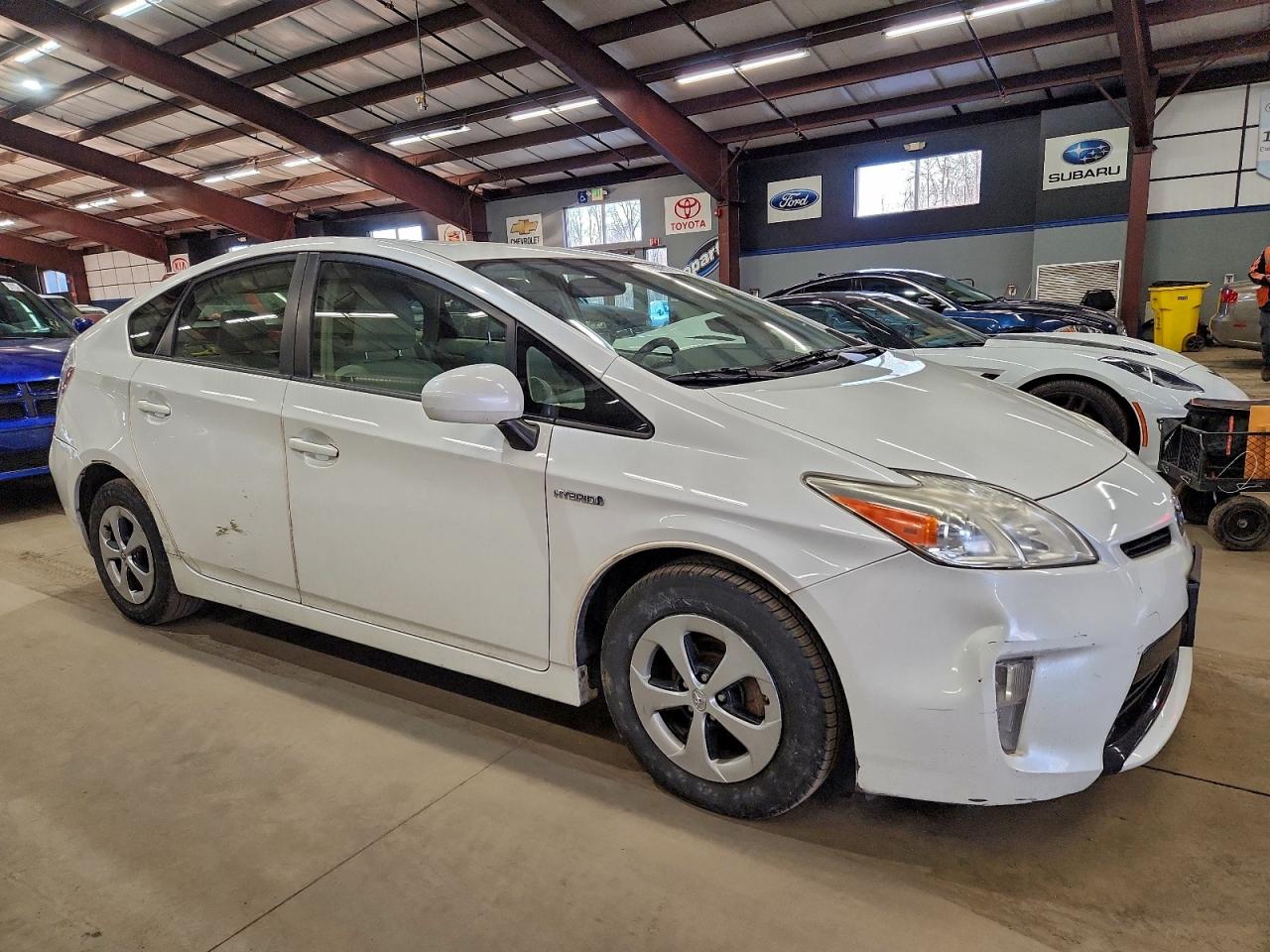 2013 TOYOTA PRIUS photo 4