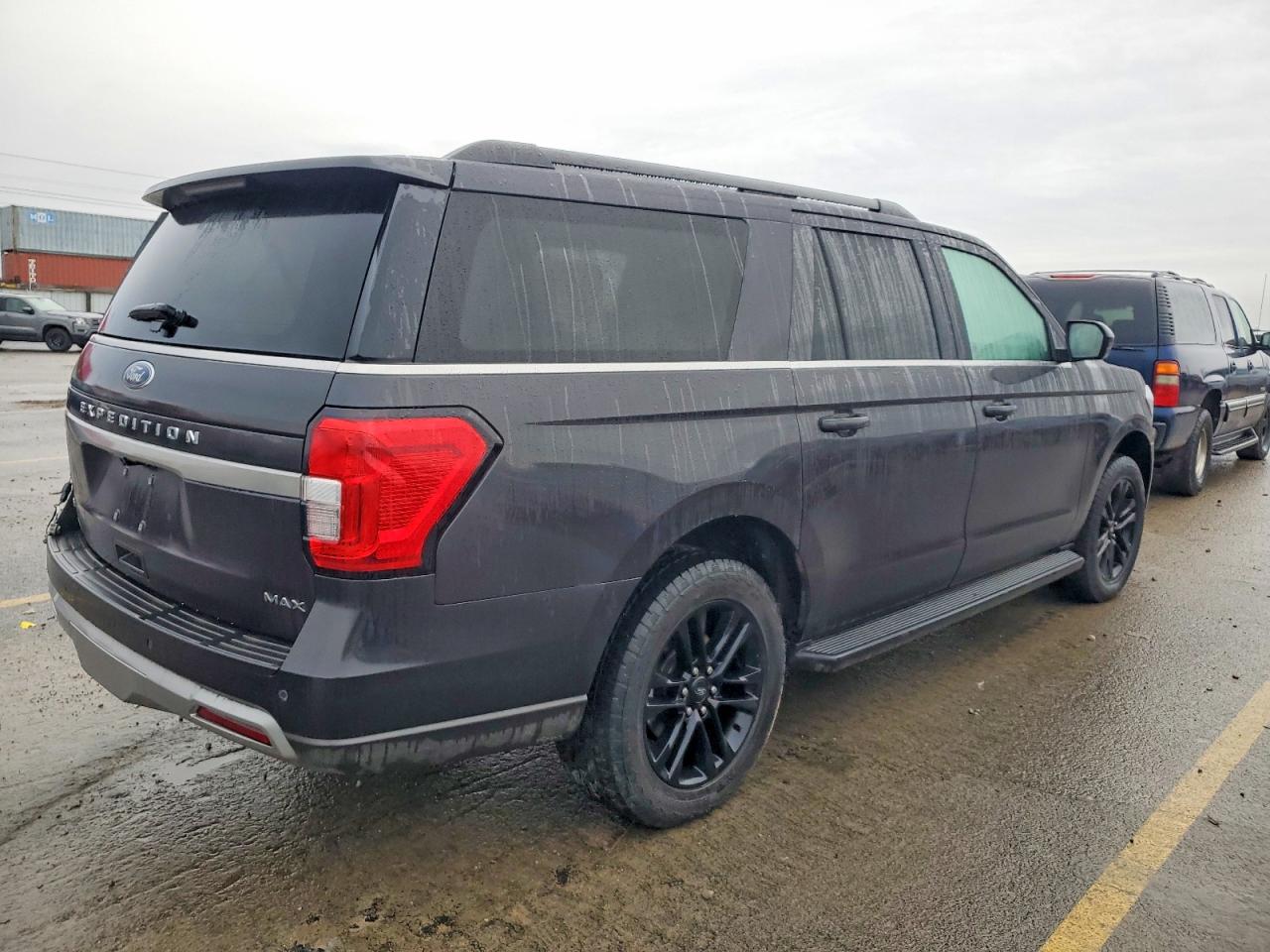 2024 FORD EXPEDITION MAX XLT photo 3