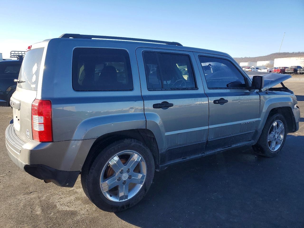 2012 JEEP PATRIOT SPORT photo 7