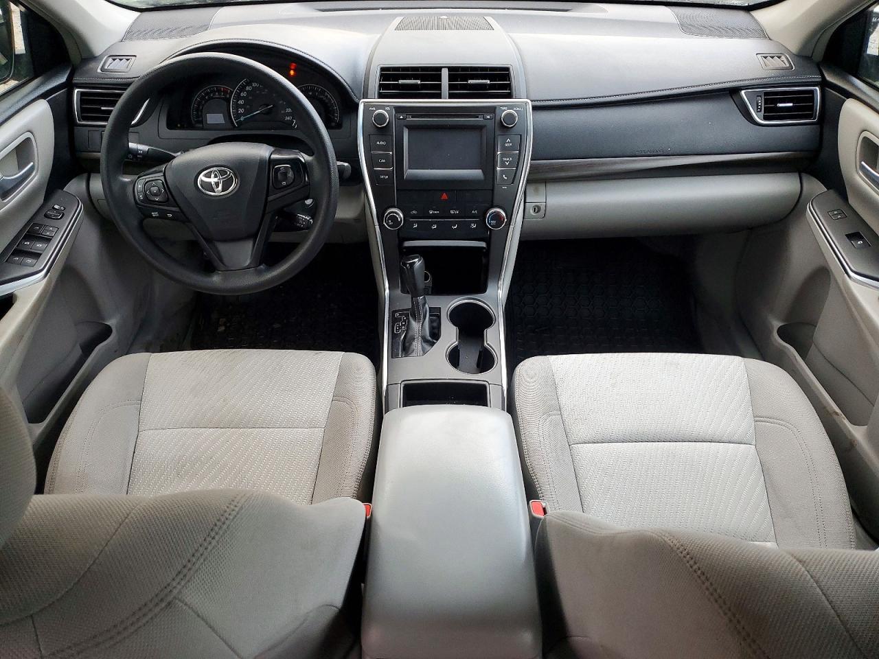 2015 TOYOTA CAMRY LE photo 8