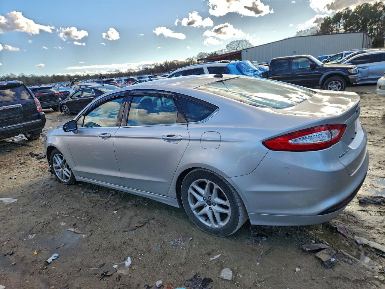 2015 FORD FUSION SE photo 2