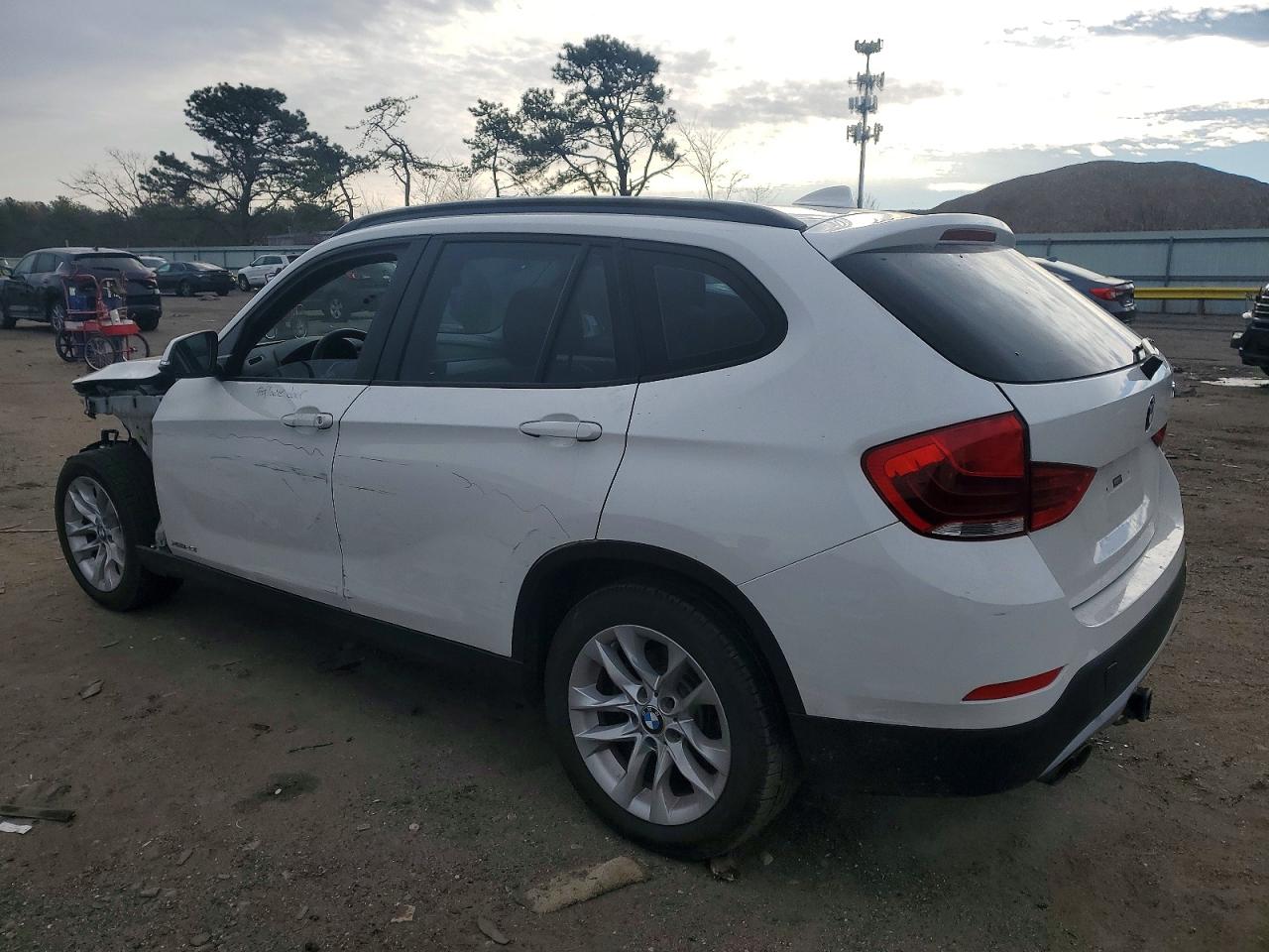 2015 BMW X1 XDRIVE28I photo 2