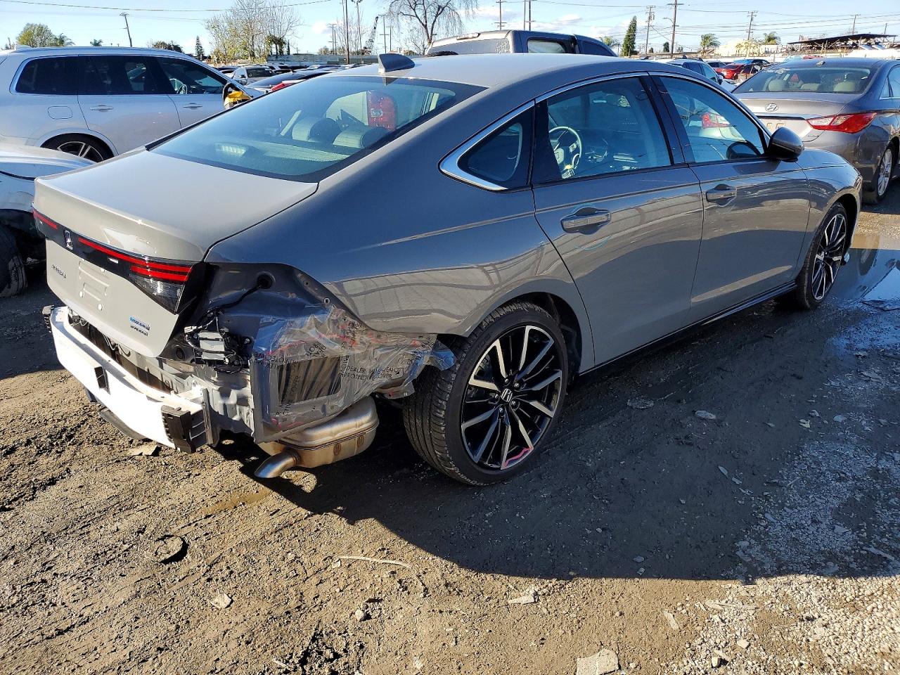 2025 HONDA ACCORD TOURING HYBRID photo 9