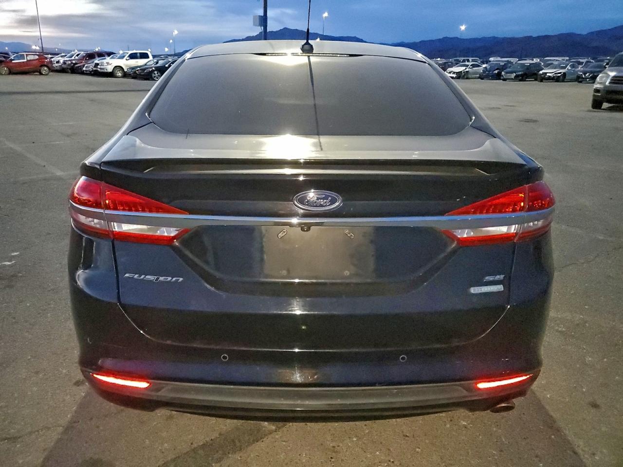 2018 FORD FUSION SE photo 16