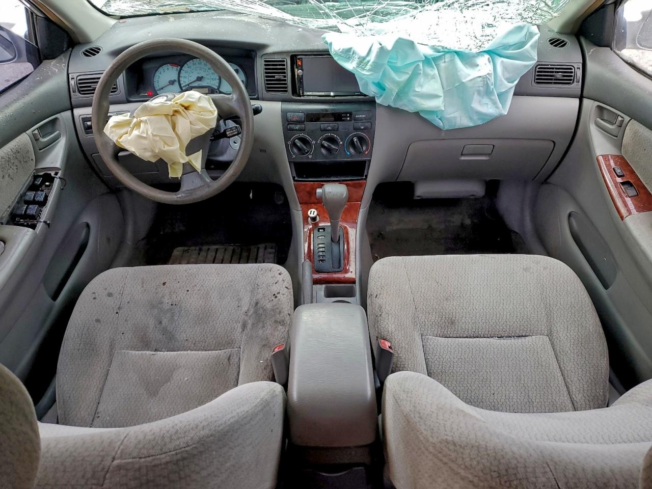 2004 TOYOTA COROLLA CE photo 8