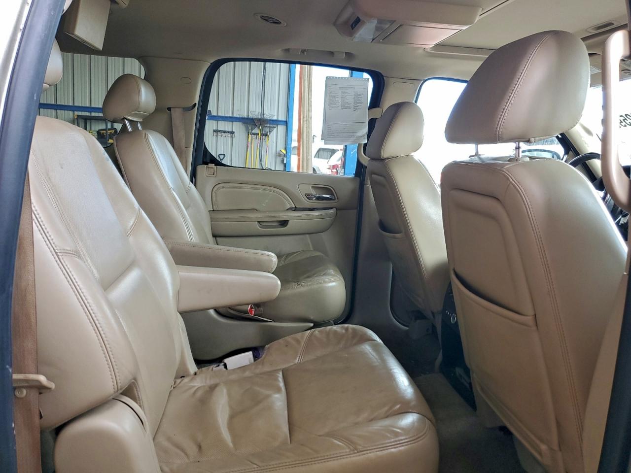 2009 CADILLAC ESCALADE ESV LUXURY photo 31
