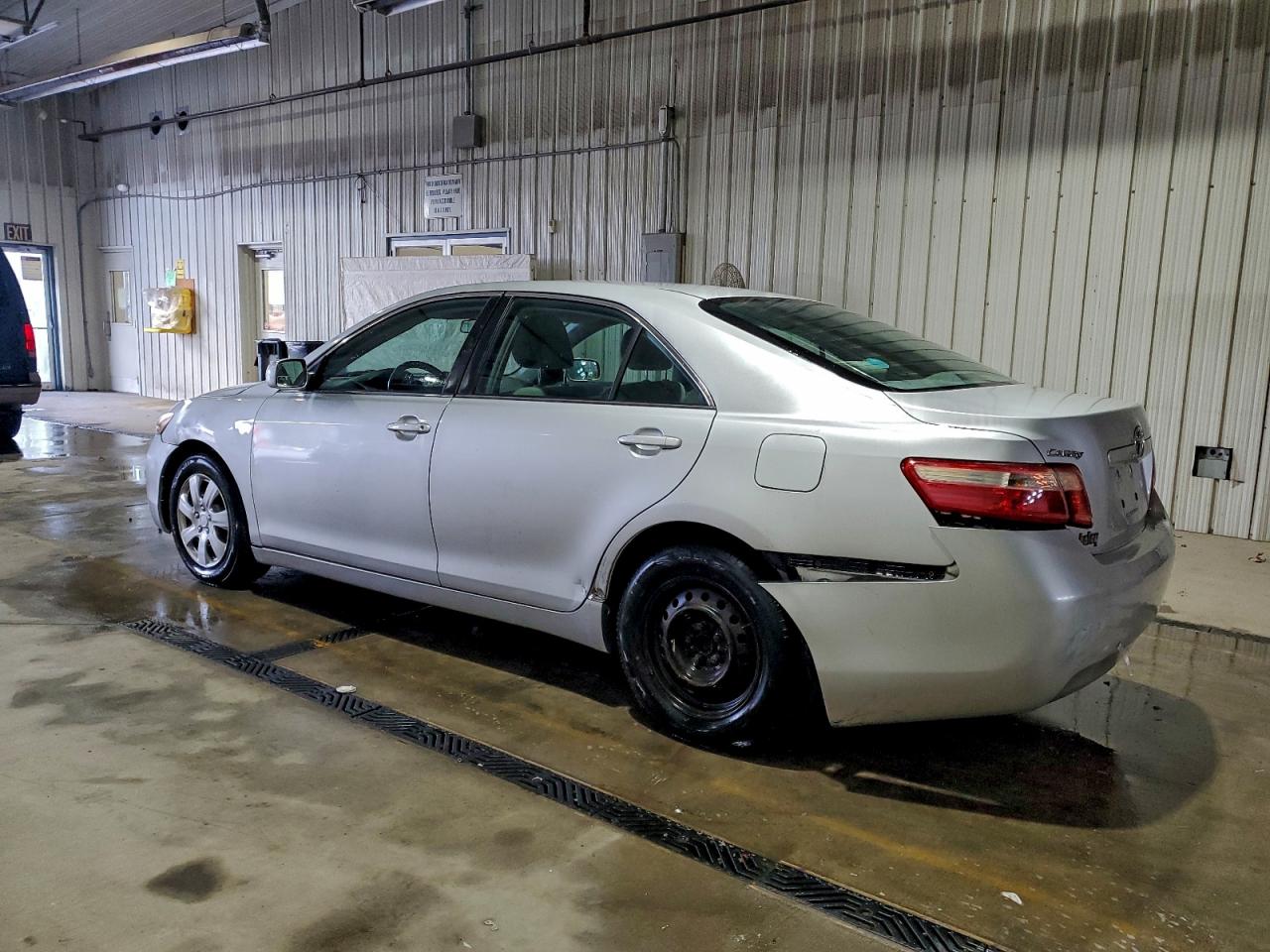 2009 TOYOTA CAMRY BASE photo 2