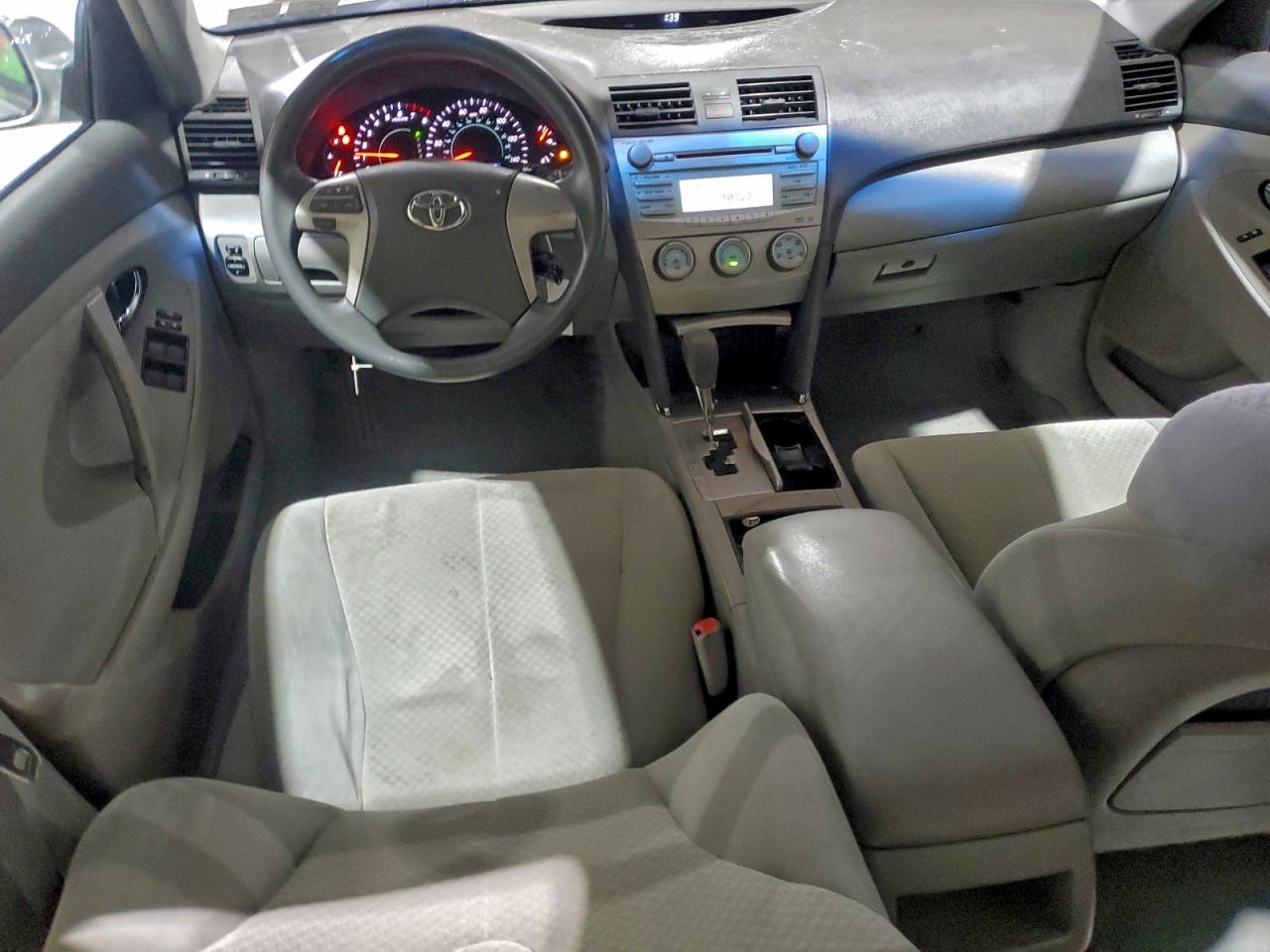 2009 TOYOTA CAMRY BASE photo 8