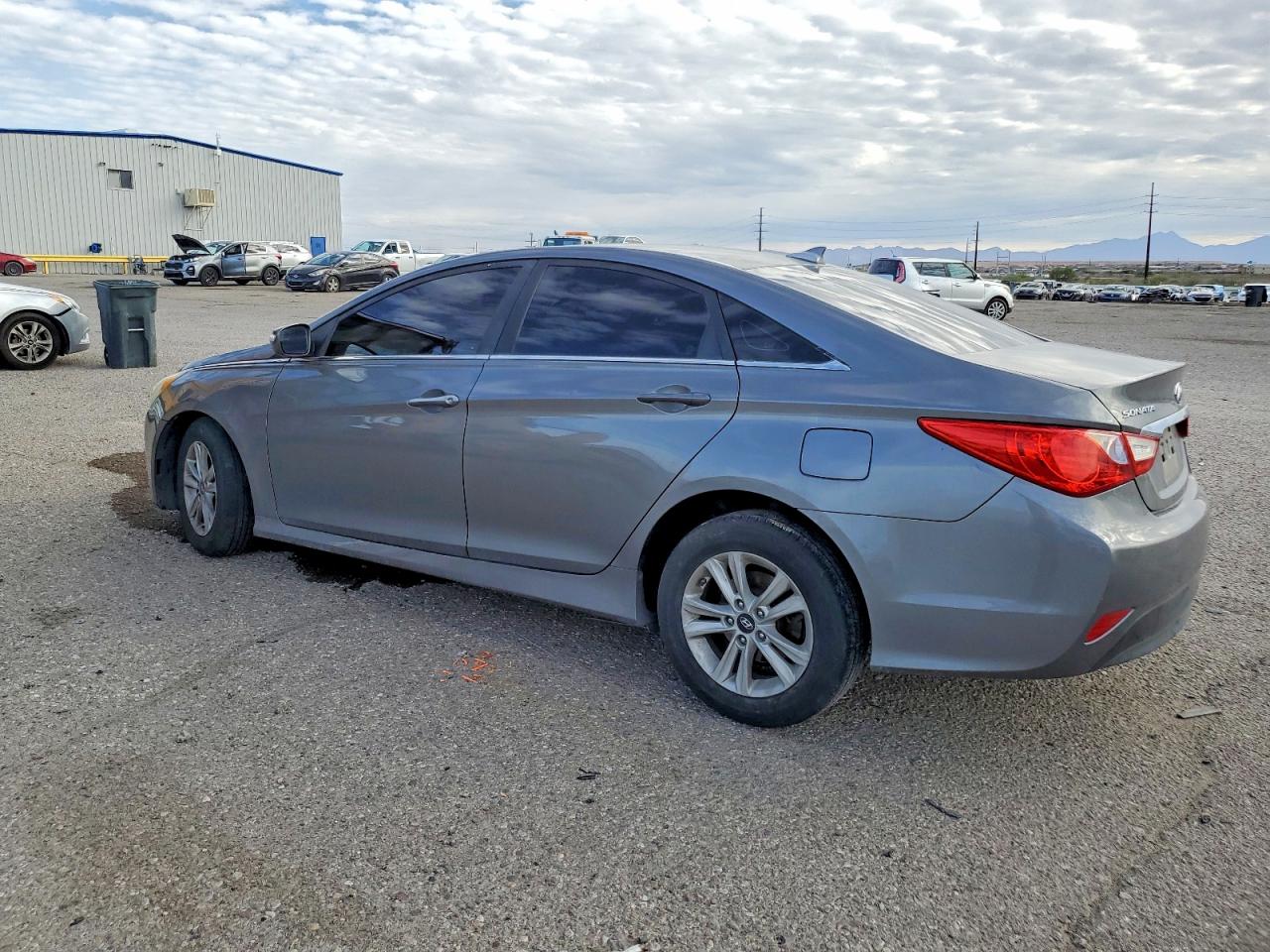 2014 HYUNDAI SONATA GLS photo 3