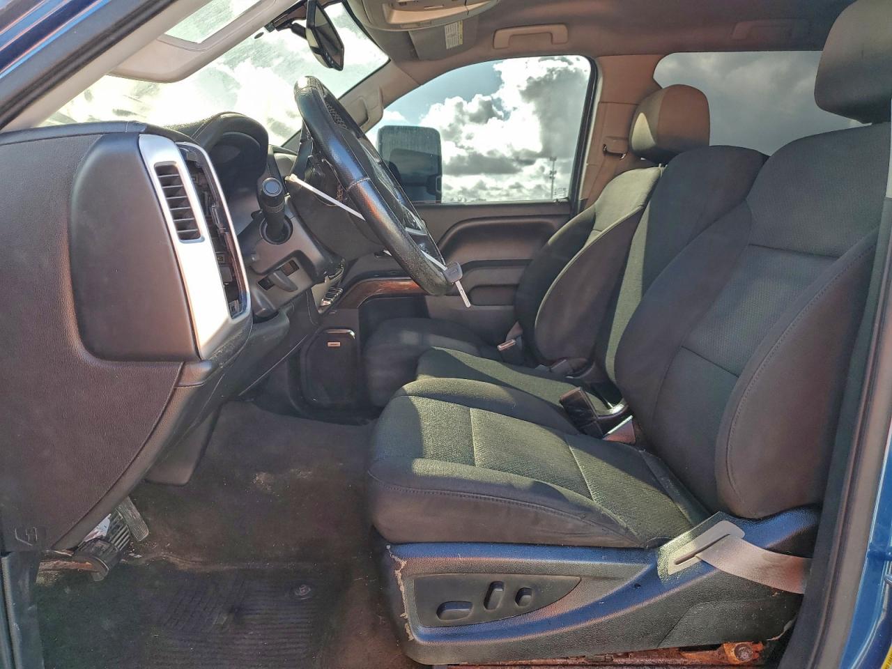 2015 GMC SIERRA K3500 SLT photo 13