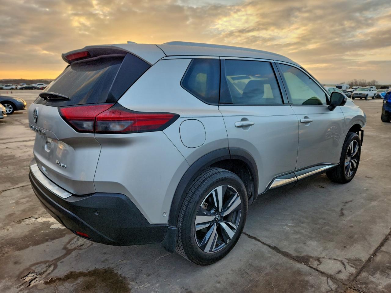 2023 NISSAN ROGUE SL photo 3