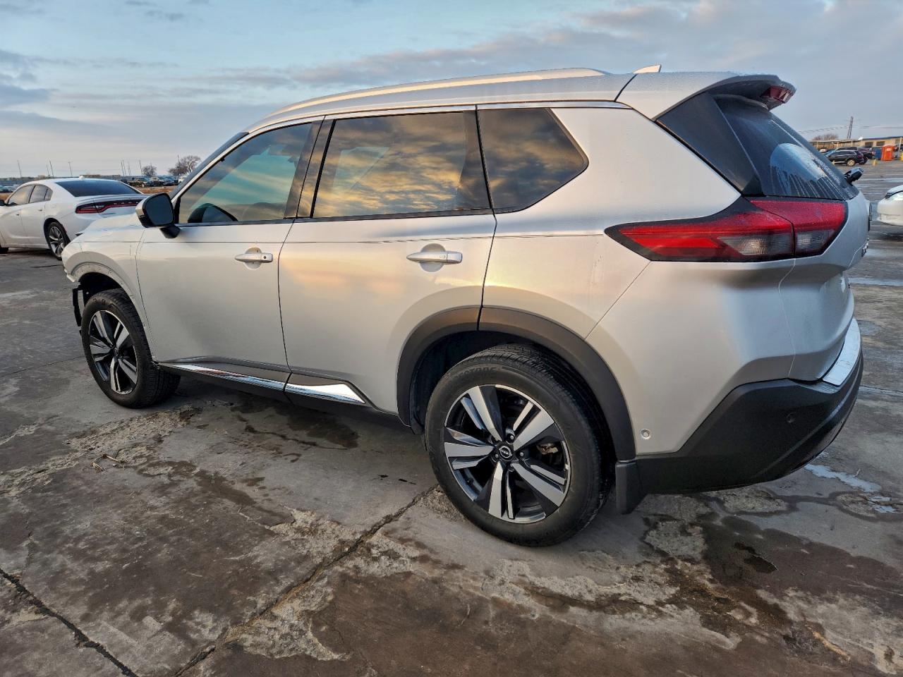 2023 NISSAN ROGUE SL photo 2