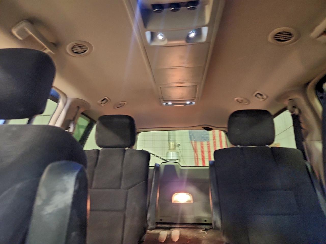 2011 CHRYSLER TOWN & COUNTRY TOURING photo 10