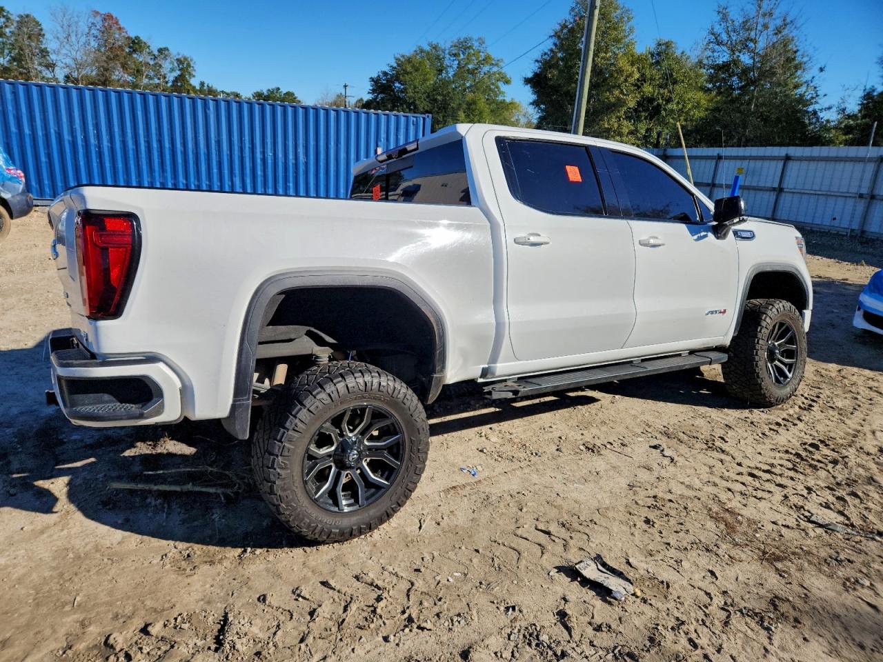 2020 GMC SIERRA K1500 AT4 photo 3