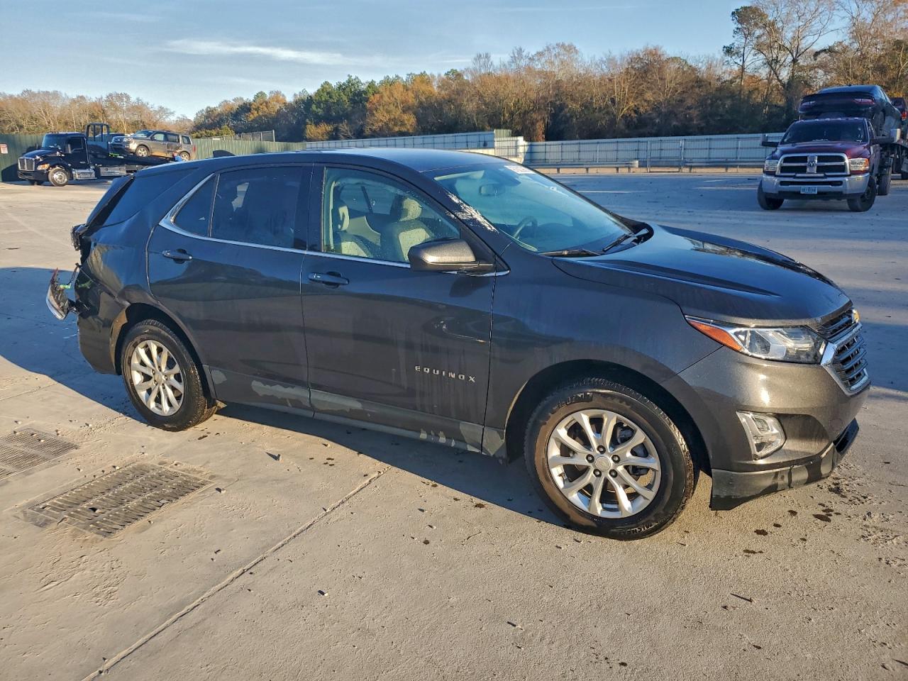 2019 CHEVROLET EQUINOX LT photo 4