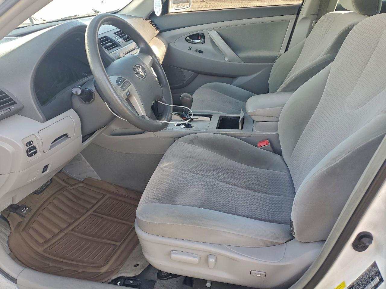 2011 TOYOTA CAMRY BASE photo 7