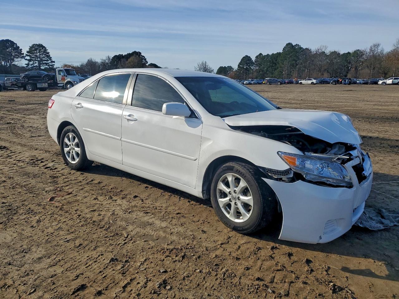 2011 TOYOTA CAMRY BASE photo 4