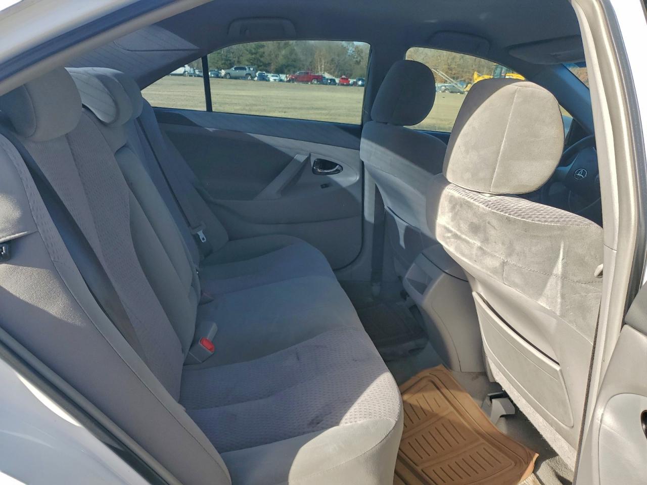2011 TOYOTA CAMRY BASE photo 10