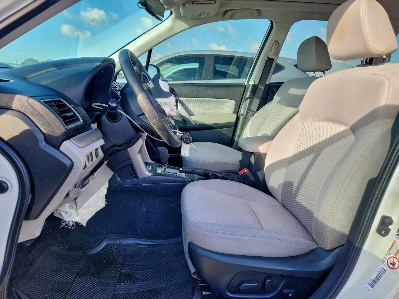 2018 SUBARU FORESTER photo 7